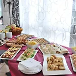 チューリップ カンパニール ホテル